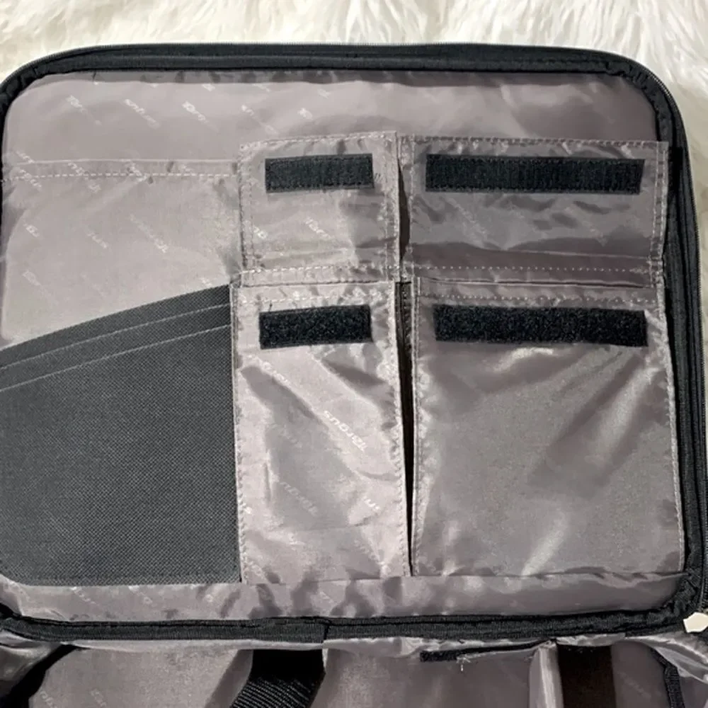 🟢3 for $20 TARGUS computer case w compartments zip closure top handle adj strap